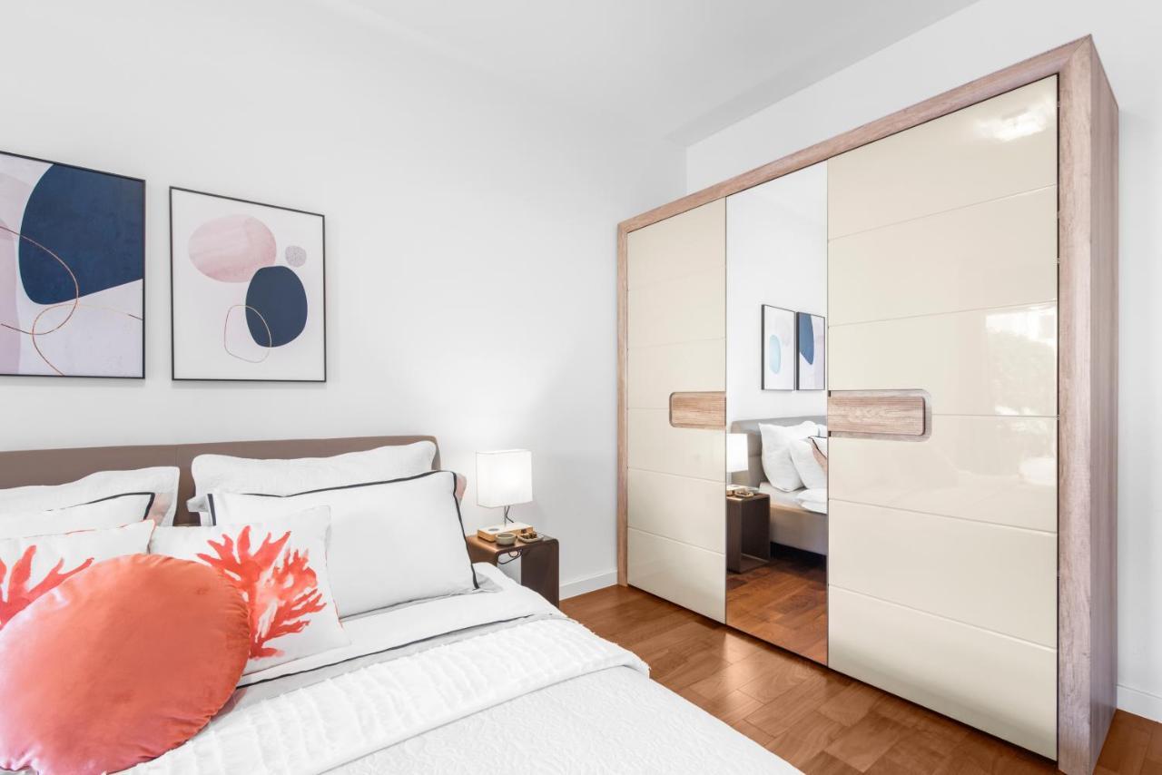 Luxury New Apartment With Private Garden Near The Beach! Poreč Extérieur photo
